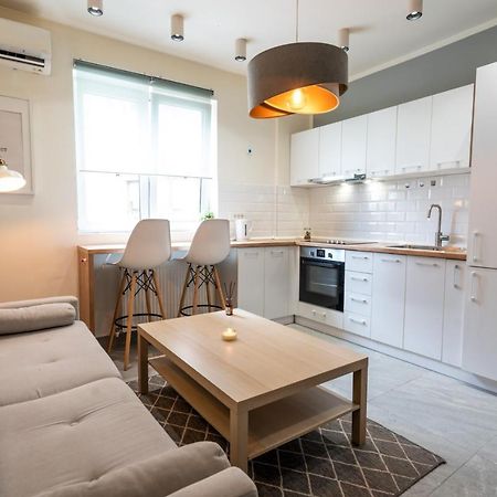 Cozy Design Apartament In Magheru Бухарест Екстер'єр фото